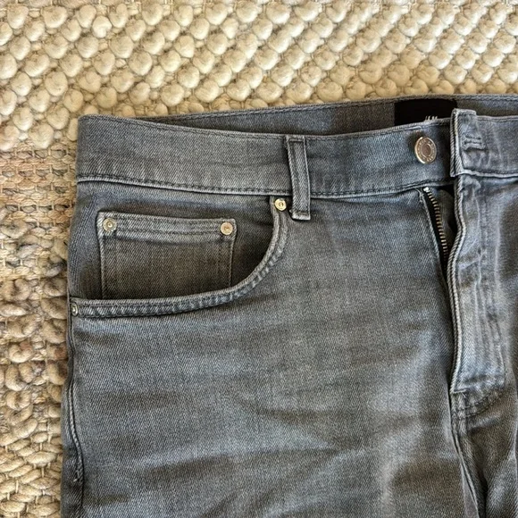 H&M Men's Grey Denim Jean Shorts Waist Size 31 - Picture 4 of 7